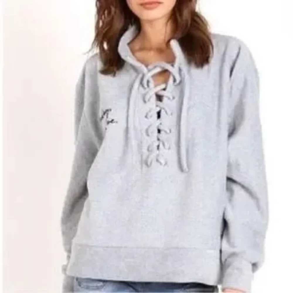 NWT REVOLVE Daydream Nation “Friday I'm in Love” Pullover Rain Cloud Grey Small - Picture 1 of 10